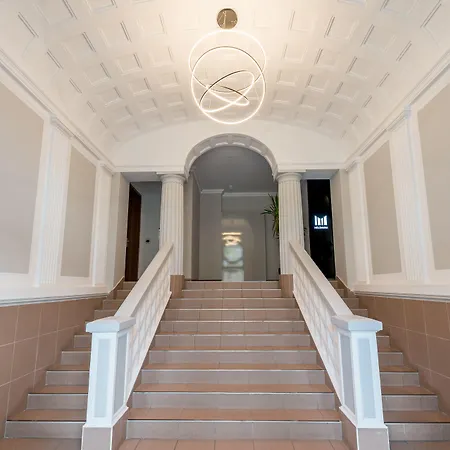 Avenue 22 * 포즈난