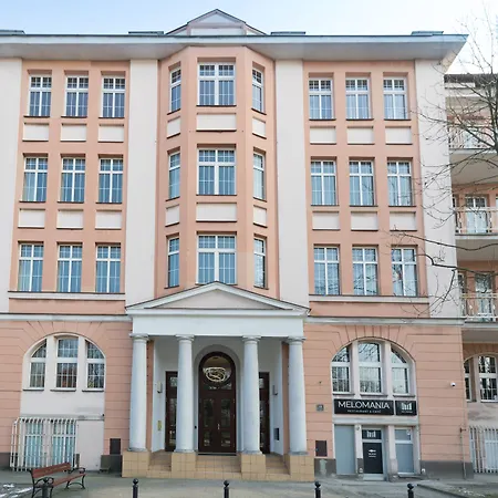 Avenue 22 Познань